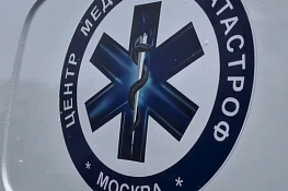 Медики оказали помощь пострадавшим при пожаре на стройке